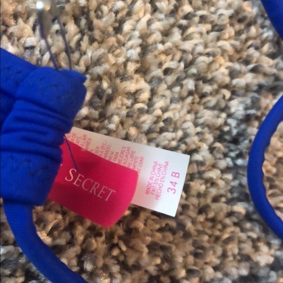 Victoria secret swimming suit - Picture 2 of 3